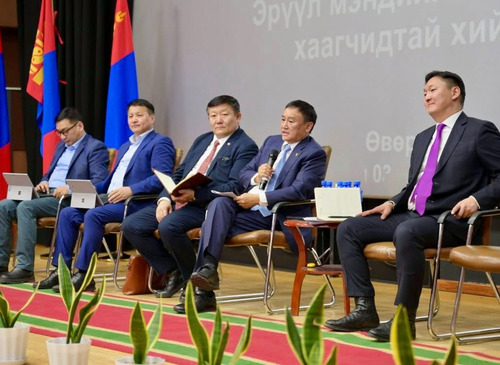 ӨВӨРХАНГАЙ АЙМАГТ 30 САЯ АМ.ДОЛЛАРЫН ХӨРӨНГӨ ОРУУЛАЛТААР 300 ОРТОЙ ЖИШИГ НЭГДСЭН ЭМНЭЛЭГ БАЙГУУЛНА